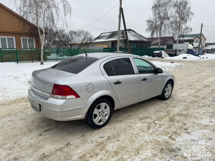 Opel Astra 1.6 МТ, 2011, 229 000 км