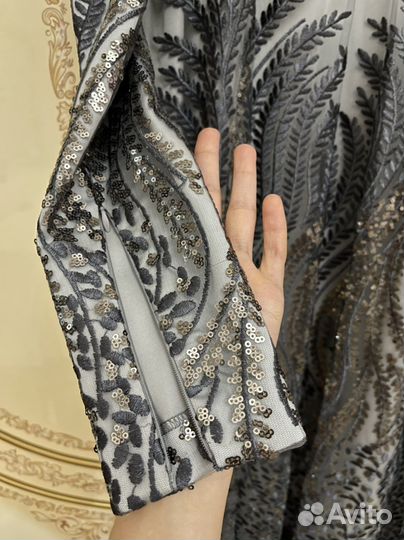 Платье нарядное