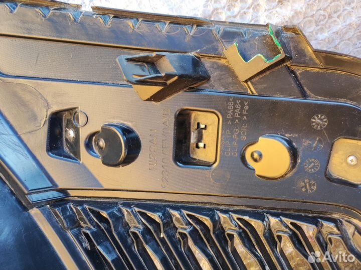 Решетка радиатора Nissan X-Trail T32 с 2017