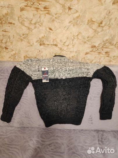 Пуловер, свитер, кофта 48р