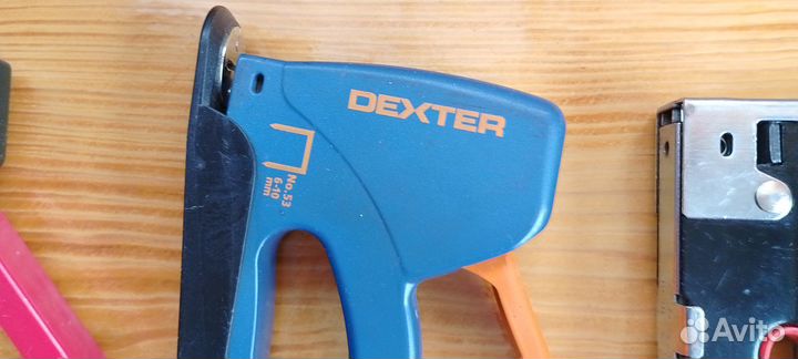 Степлер мебельный