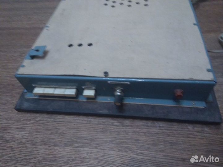 Сувенирный приемник трехпрограммный русь