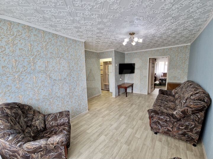 2-к. квартира, 42 м², 1/5 эт.