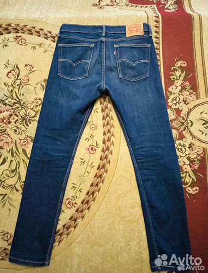 Джинсы Levis рваные,W32-48 размер