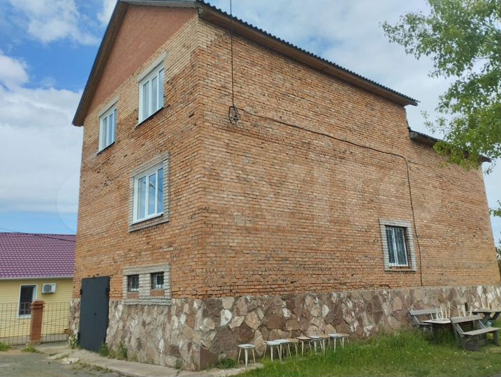 Коттедж 325 м² на участке 13 сот.