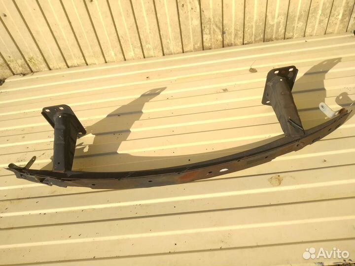 Усилитель бампера BMW E81 E87