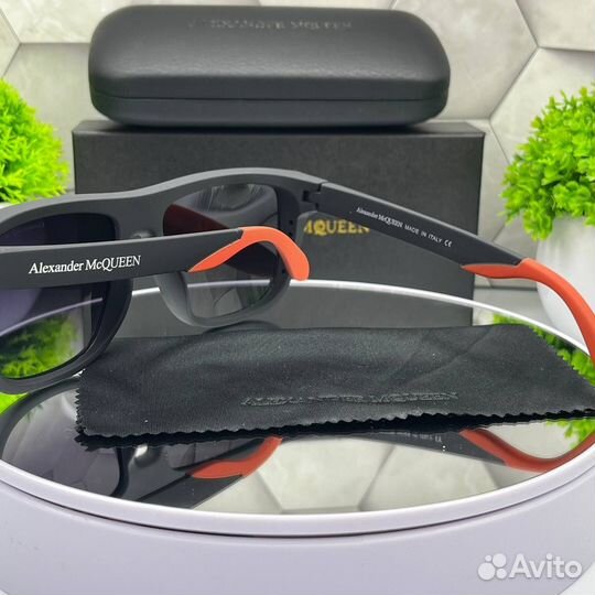 Солнцезащитные очки alexander mqueen