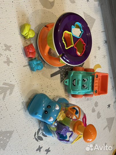 Развивающие игрушки для малышей