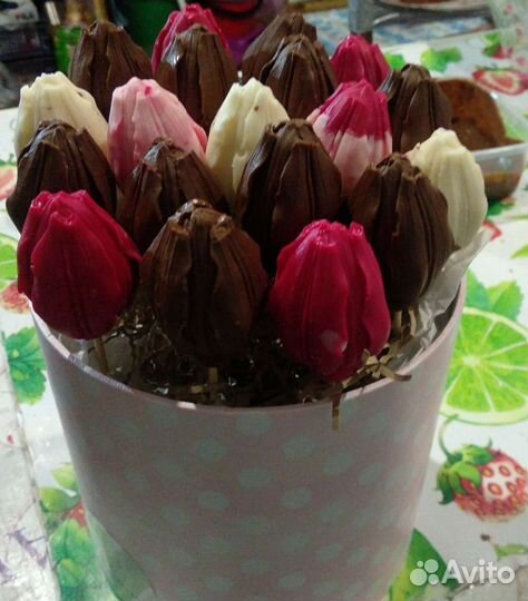 Тюльпаны из шоколада к 8 марта и не только