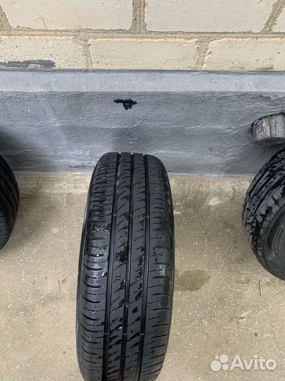 Kumho Ecowing ES01 KH27 195/65 R15