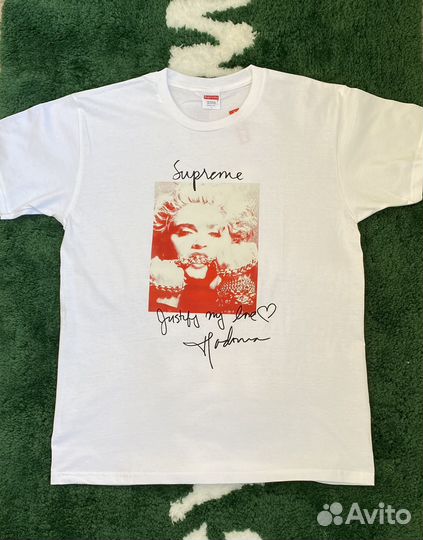Футболка supreme