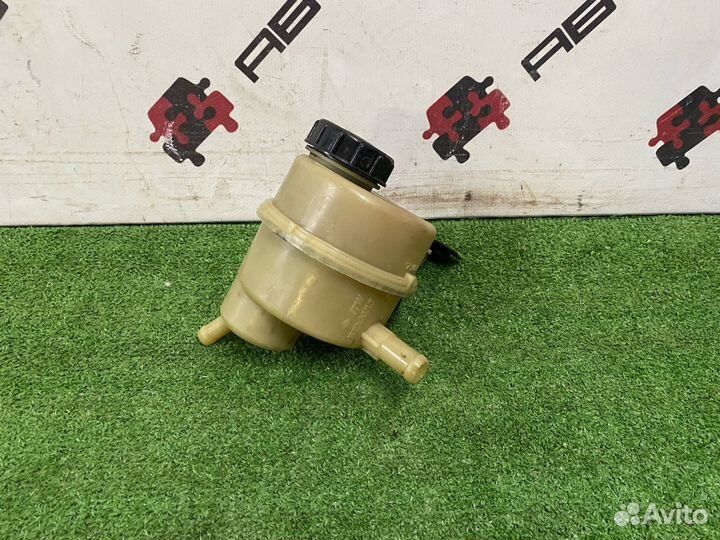 Бачок гур Renault Logan 2