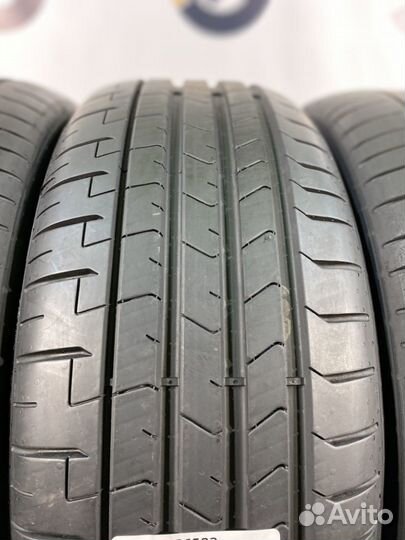 Pirelli P Zero PZ4 235/50 R19 102Y