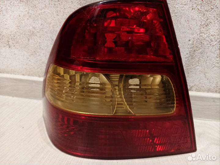 Фонарь задний левый от Toyota Corolla 120