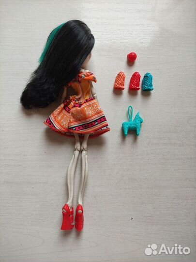 Кукла Монстер Хай скелита skelita