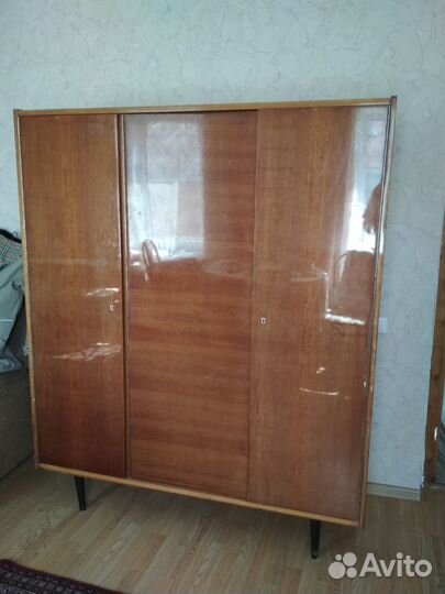 Платяной шкаф