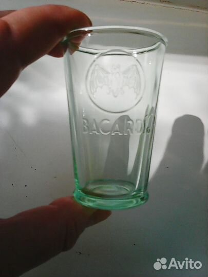Рюмки фирмы bakardi. Зелёное стекло