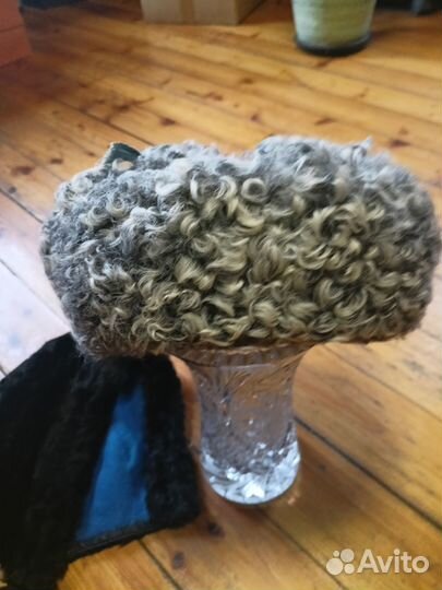 Винтажная меховая шапка