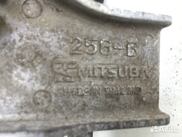 Трапеция стеклоочистителя передняя Mitsubishi L200