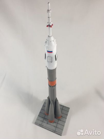 Модель Союз тм 1/144 (собранная и окрашенная)