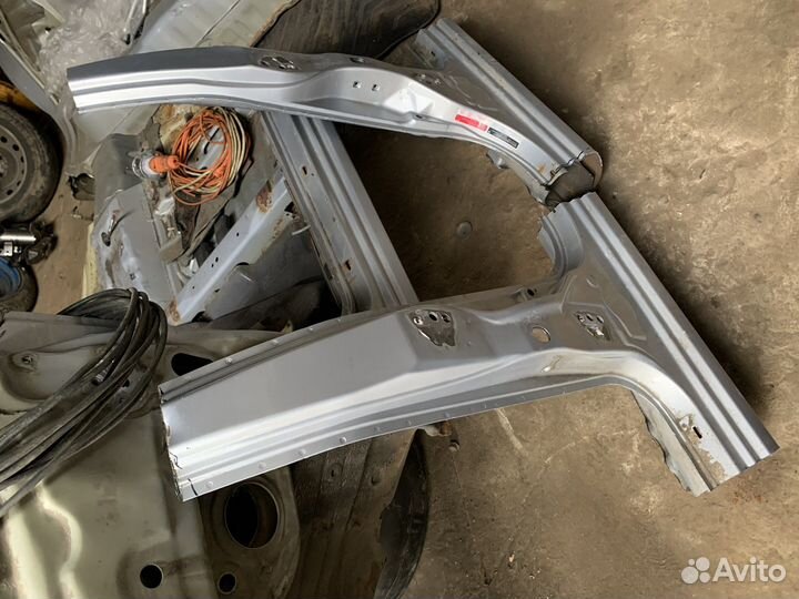 Chevrolet lacetti средняя стойка