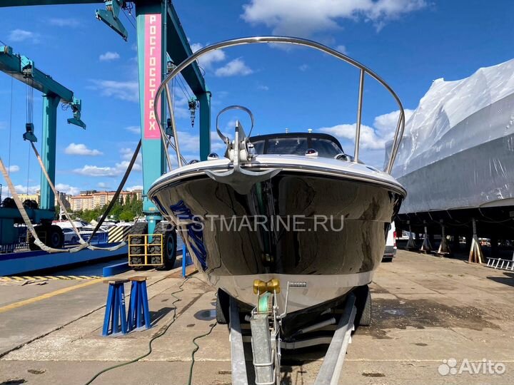 Моторная яхта Monterey 298 SC