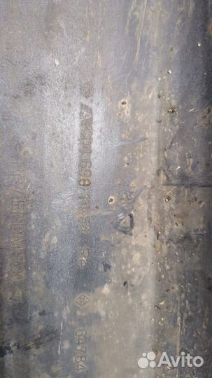 Накладка на порог правая передняя Mercedes C W204, 2010