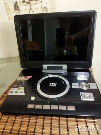 Портативный двд плеер, ремонт или на детали