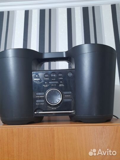 Магнитофон sony в идеальном состоянии