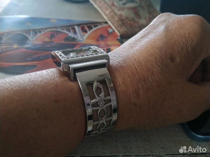 Наручные часы