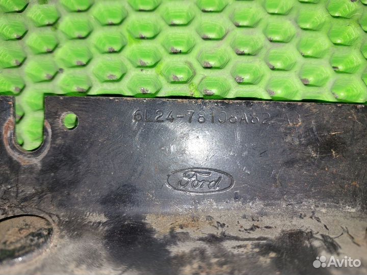 Крепления подножек Ford Explorer 4 U251