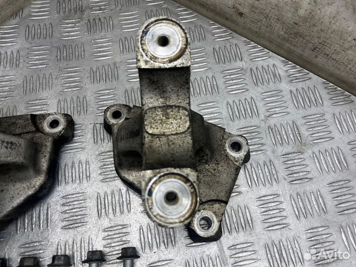 Крепление рулевой рейки Honda Cr-V 3 RE K24 2008