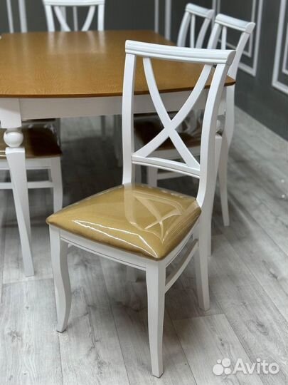 Стол и стулья новые