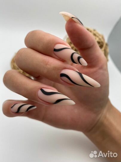 Гель-лак, маникюр,педикюр, наращивание ногтей