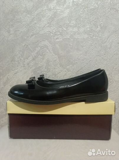 Балетки лаковые