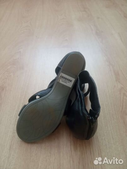 Босоножки женские 36 размер натуральная кожа новые