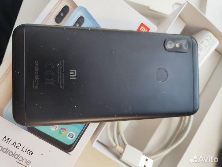 Xiaomi Mi A2 Lite Android One, 4/32 ГБ