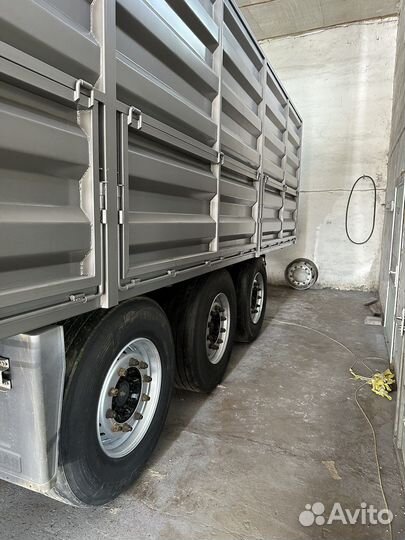 Полуприцеп зерновоз Schmitz Cargobull SPR 24, 2009