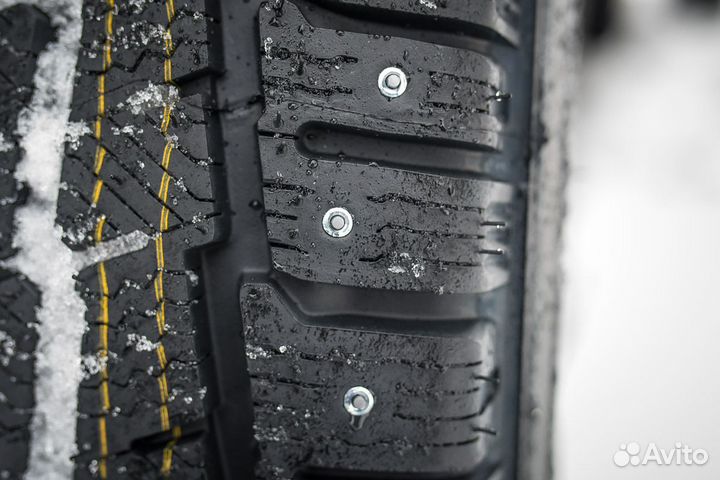 Michelin Agilis X-Ice North 215/65 R16 109R