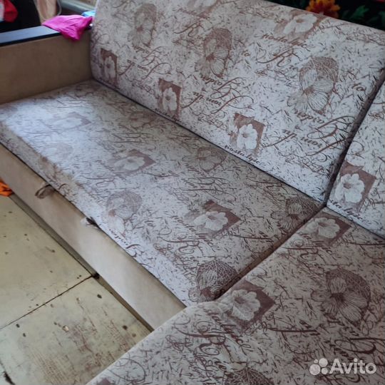 Диван угловой