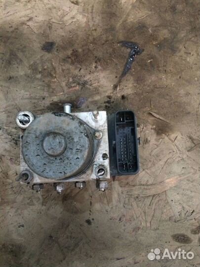 Блок ABS (насос) Renault Logan 2