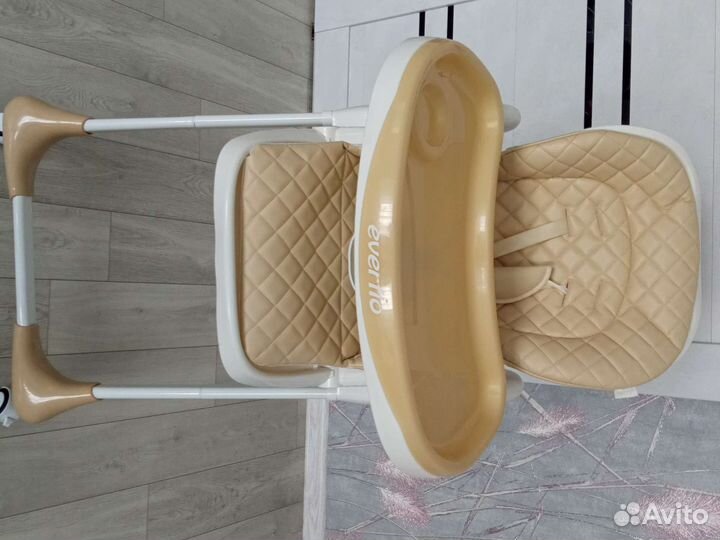 Столик для кормления ребенка