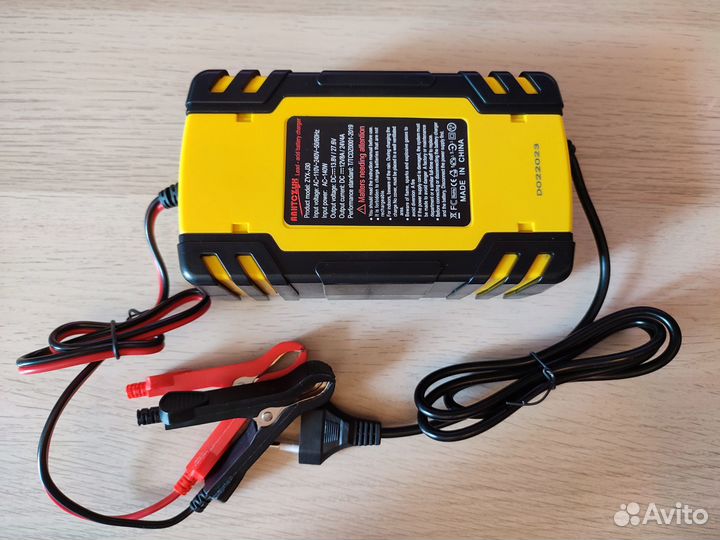 Автомобильное зарядное устройство 12В/8А 24В/4А