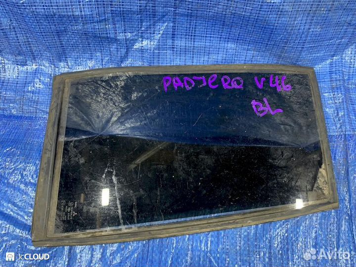 Стекло двери на mitsubishi pajero V46W 4M40