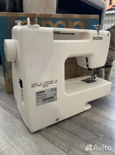 Швейная машина Brother SL-7