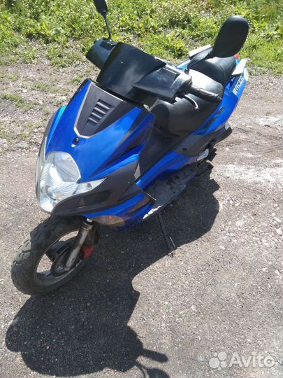 Скутер Рейсер