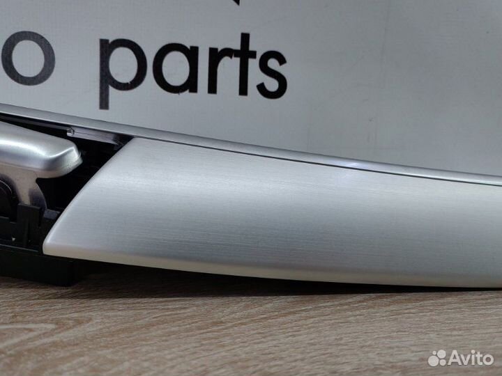 Накладка двери декоративная передняя левая Bmw X5