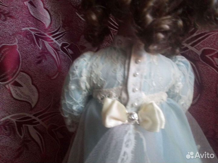 Кукла фарфоровая Ремеко