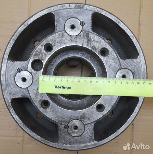 250 Патрон токарный 4 - х кулачковый с независимым