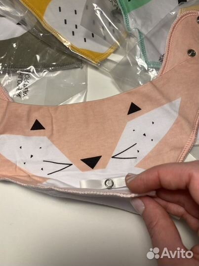 Детские нагрудники с верёвочкой для соски